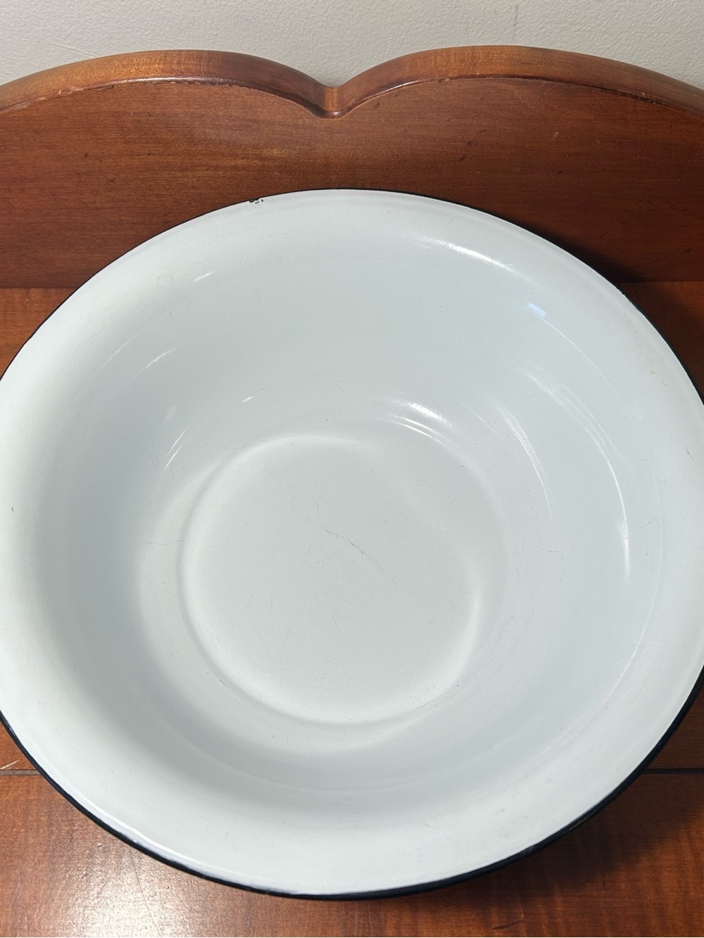 White Enamel Serving Bowl - Classic Home Dining